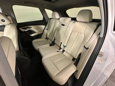 Used 2025 Audi Q5 Premium AWD/4WD image 31