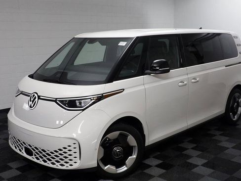 New 2025 Volkswagen ID. Buzz Pro S image 2