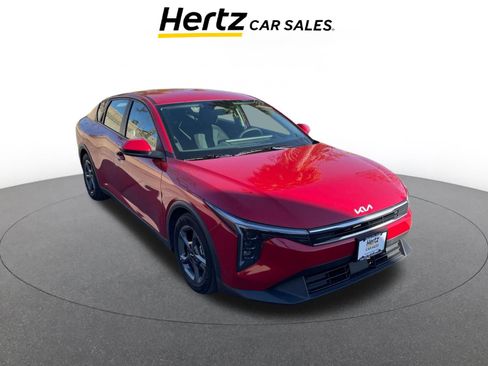 Used 2025 Kia K4 LXS image 1