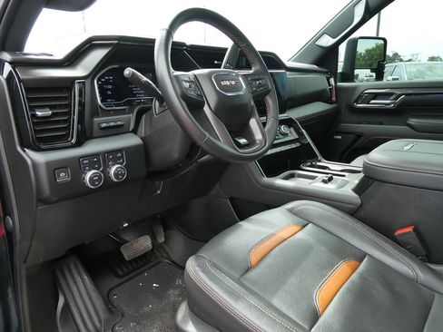 Used 2024 GMC Sierra 2500 AT4 w/ AT4 Premium Plus Package AWD/4WD image 24