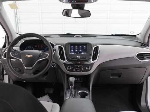 Used 2022 Chevrolet Equinox LS FWD image 29