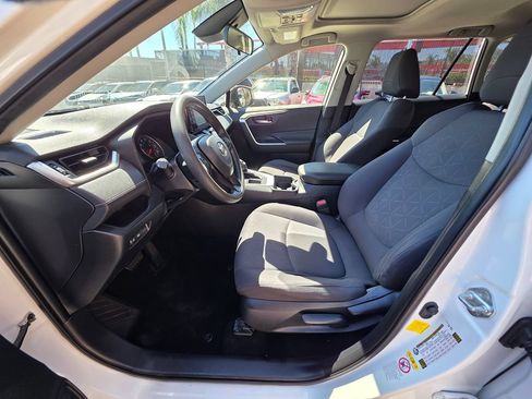 Used 2019 Toyota RAV4 XLE FWD image 20