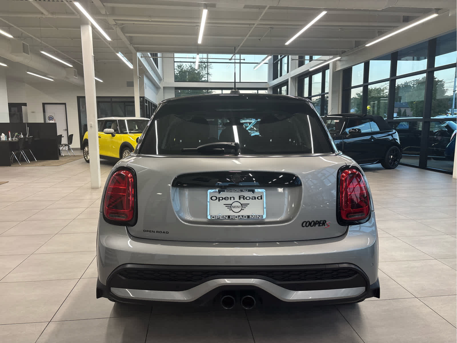 Used 2024 MINI Cooper S FWD image 6