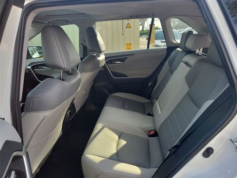 Used 2023 Toyota RAV4 XLE Premium image 12