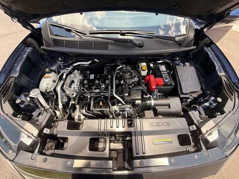 Used 2025 Nissan Kicks SR w/ SR Premium Package FWD image 15