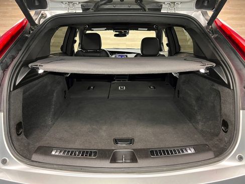 Used 2021 Cadillac XT4 Premium Luxury AWD/4WD image 25