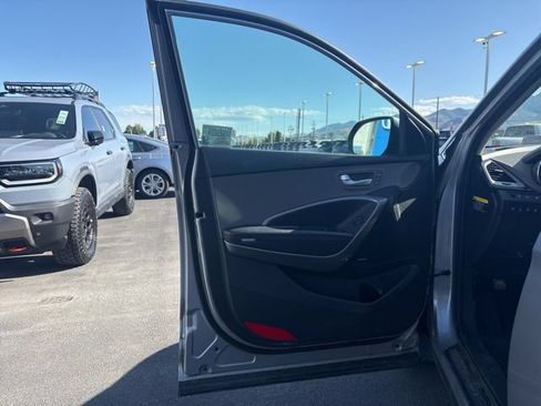 Used 2015 Hyundai Santa Fe GLS w/ Option Group 03 AWD/4WD image 9