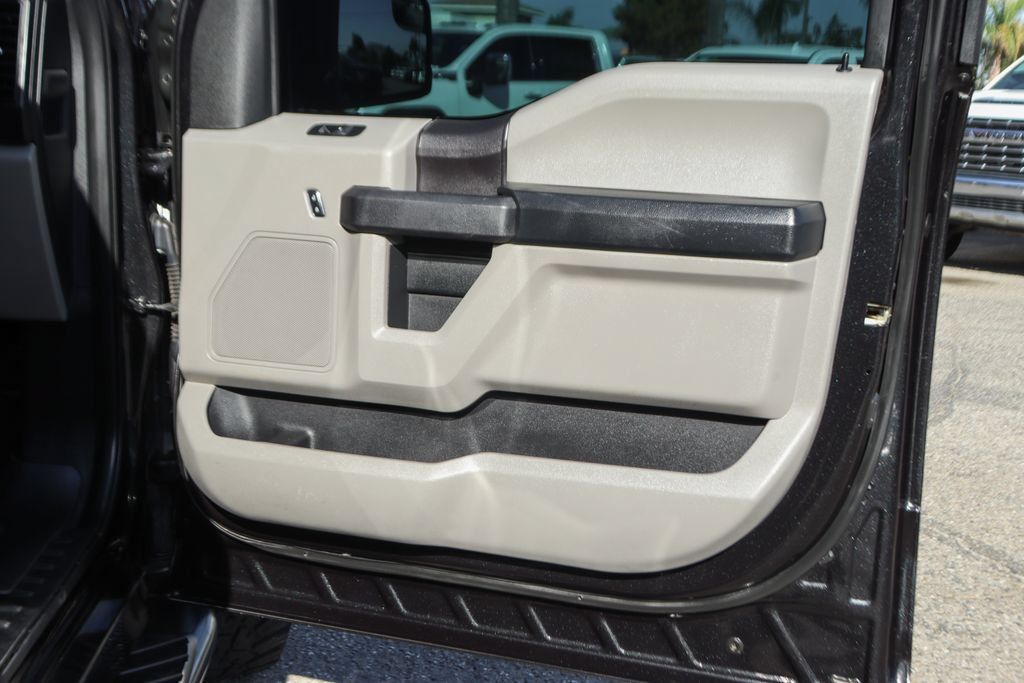 Used 2015 Ford F150 XL w/ Equipment Group 101A Mid AWD/4WD image 36