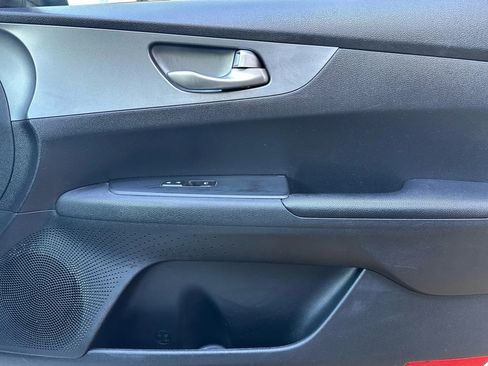 Used 2021 Kia Forte LXS image 11