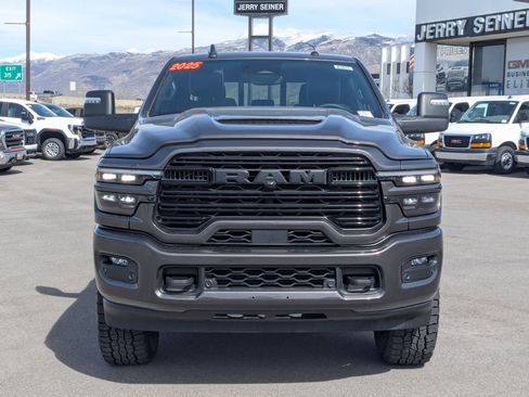 Used 2025 RAM 2500 Laramie w/ Night Edition image 9