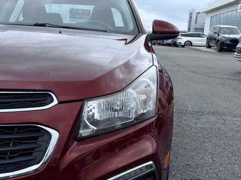 Used 2015 Chevrolet Cruze LT FWD image 3