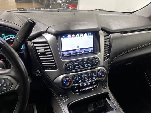 Used 2017 Chevrolet Suburban Premier image 30