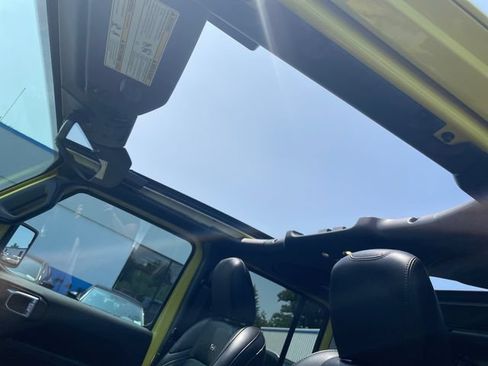 Used 2023 Jeep Wrangler Unlimited Sahara w/ Cold Weather Group AWD/4WD image 21