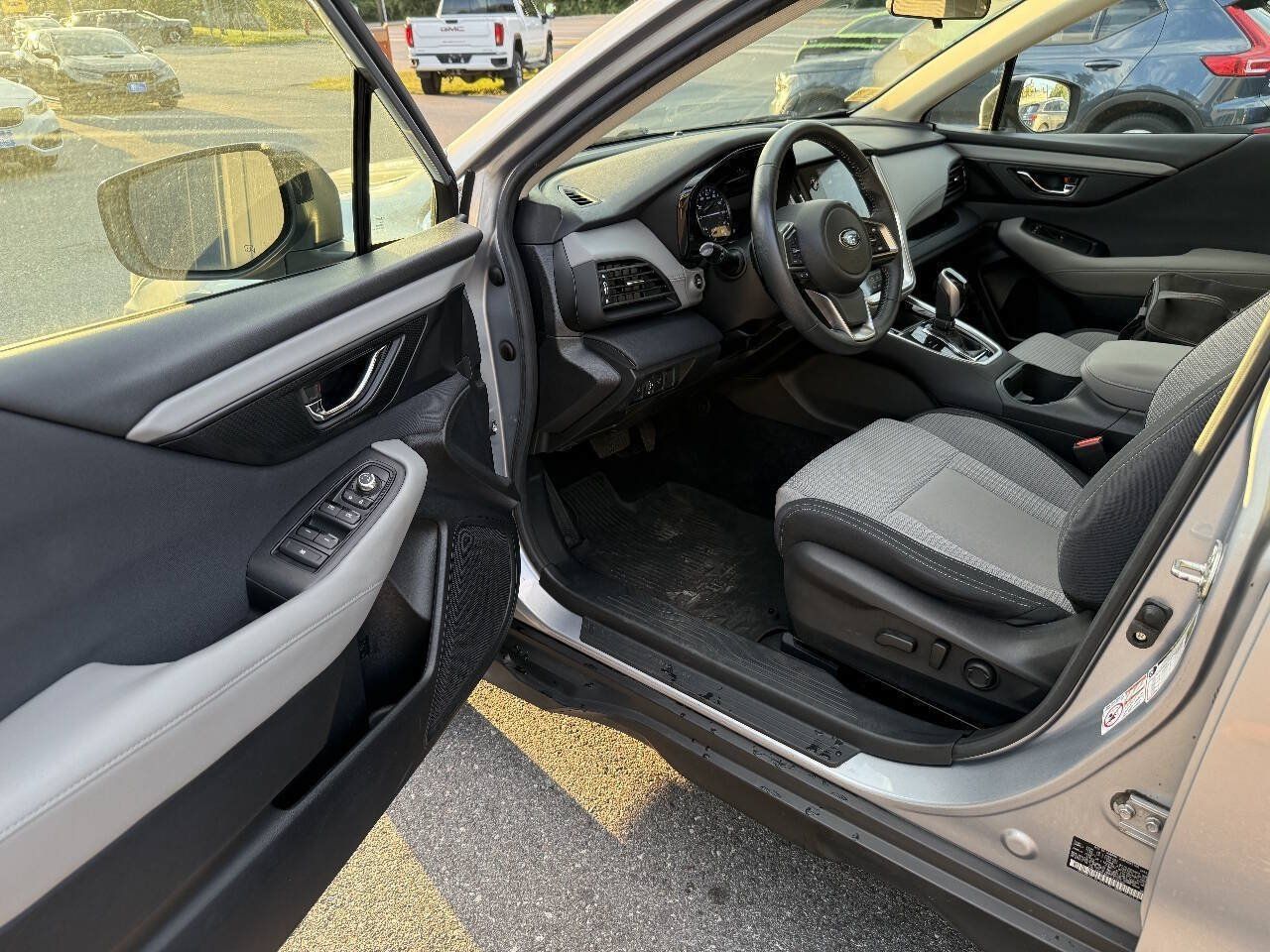 Used 2020 Subaru Outback Premium AWD/4WD image 13