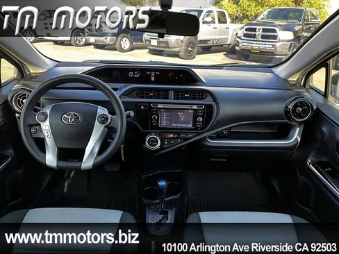 Used 2015 Toyota Prius C Two image 7