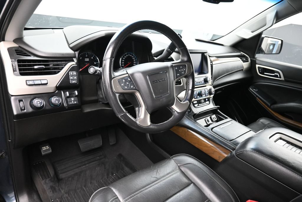 Used 2019 GMC Yukon Denali w/ Denali Ultimate Package AWD/4WD image 18