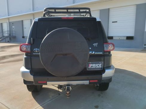 Used 2012 Toyota FJ Cruiser 4WD w/ Upgrade Pkg image 6