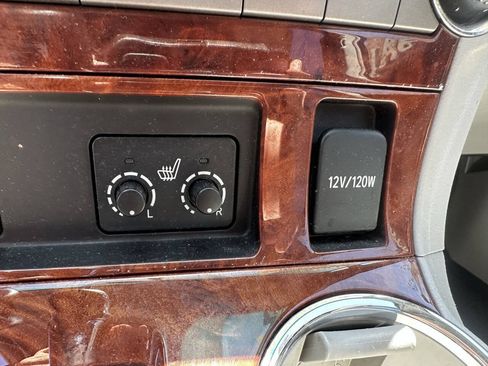 Used 2013 Toyota Highlander Limited AWD/4WD image 13