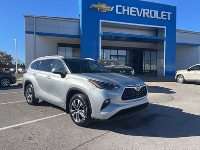 Used 2022 Toyota Highlander XLE