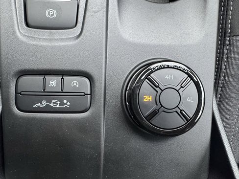 New 2025 Ford Ranger XLT w/ Equipment Group 301A High image 34