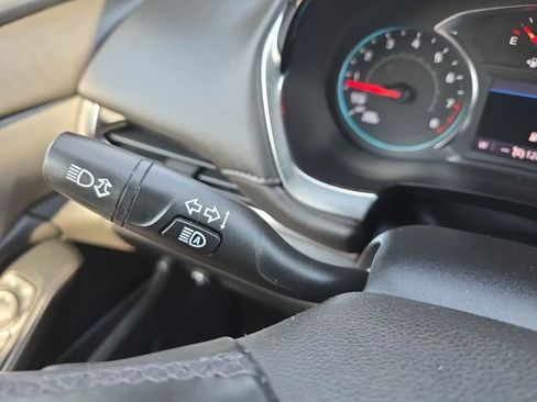 Used 2023 Chevrolet Traverse LT FWD image 21