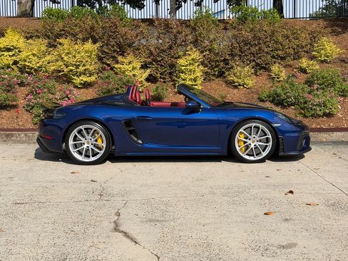 Used 2021 Porsche 718 Boxster Spyder RWD image 2