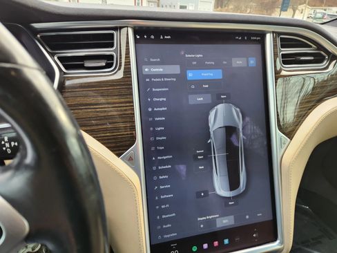 Used 2016 Tesla Model S 90D image 37