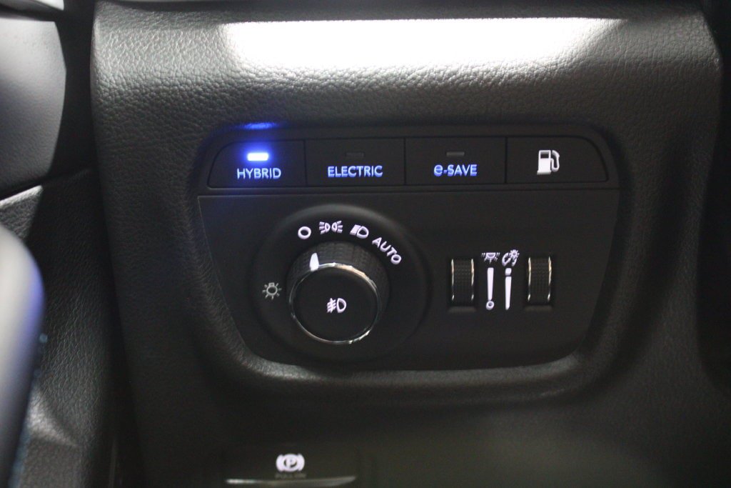 Used 2022 Jeep Grand Cherokee Trailhawk AWD/4WD image 38