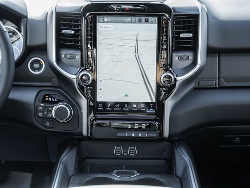 New 2026 RAM 1500 4x4 Crew Cab image 23