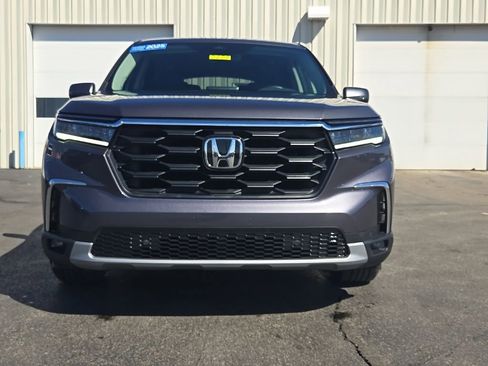 Certified 2025 Honda Pilot EX-L image 2
