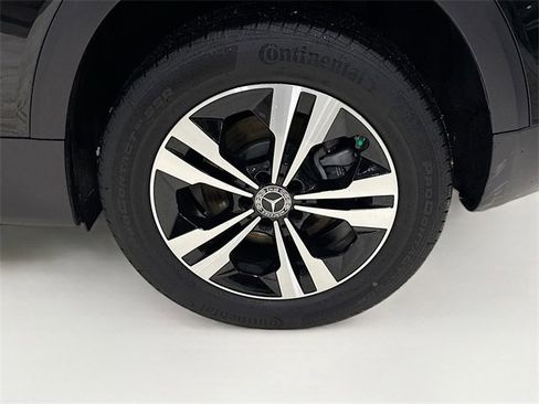 Certified 2025 Mercedes-Benz GLB 250 4MATIC image 31