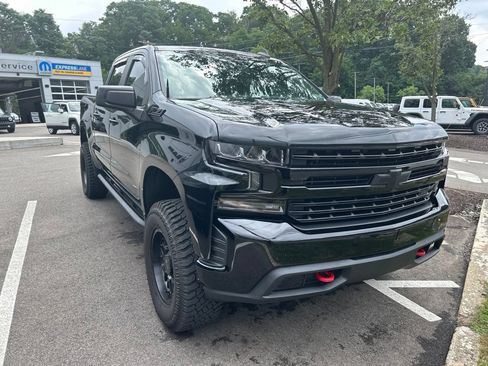 Used 2021 Chevrolet Silverado 1500 LT Trail Boss w/ Convenience Package II AWD/4WD image 1