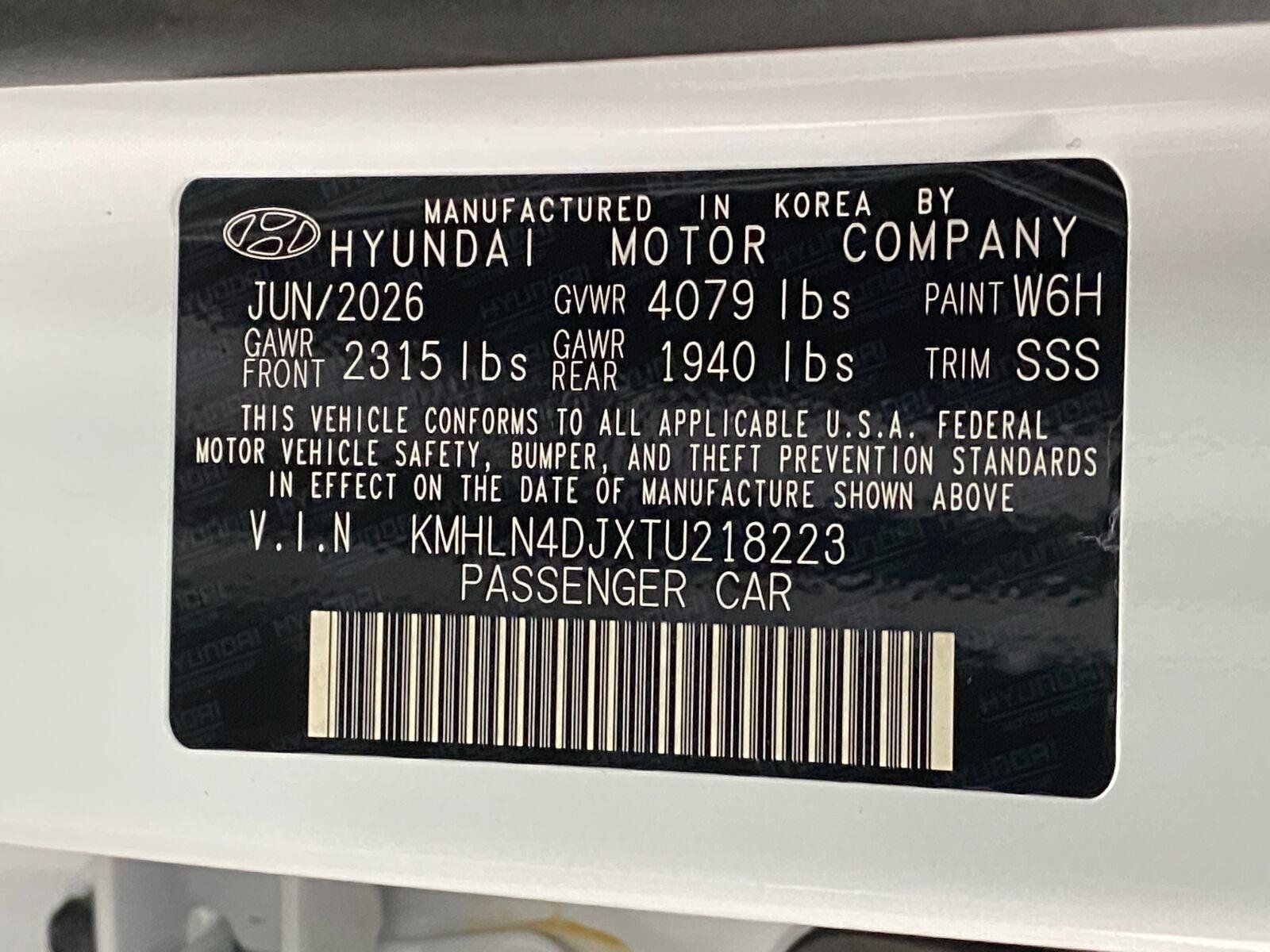 New 2026 Hyundai Elantra Limited FWD image 34