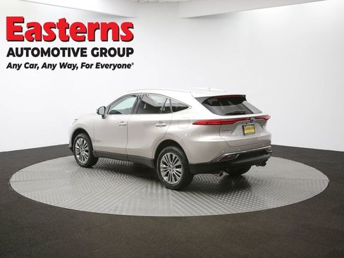 Used 2023 Toyota Venza Limited image 59