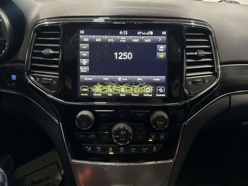 Used 2021 Jeep Grand Cherokee Limited image 18