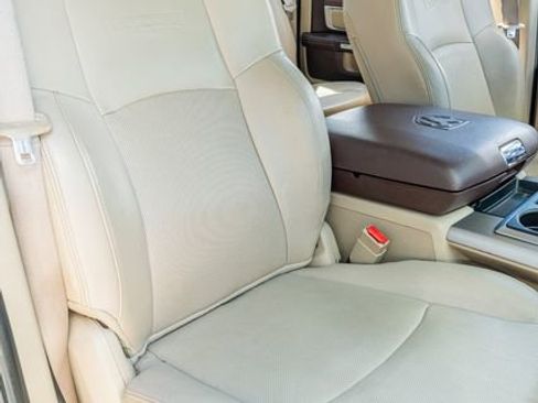 Used 2014 RAM 2500 Laramie w/ Convenience Group image 46