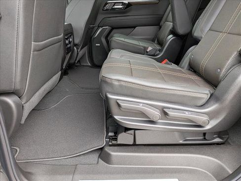 New 2026 Chevrolet Suburban High Country image 16