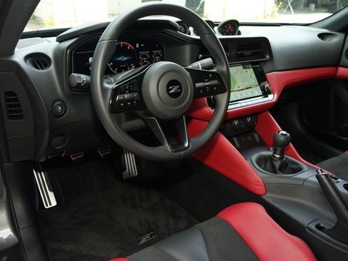 Used 2024 Nissan Z Performance w/ Floor Mat Package RWD image 5