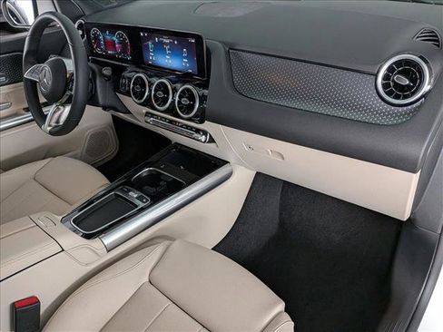 Used 2026 Mercedes-Benz GLA 250 image 22