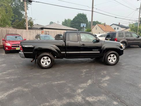 Used 2012 Toyota Tacoma 4x4 Access Cab V6 w/ TRD Off-Road Pkg image 91