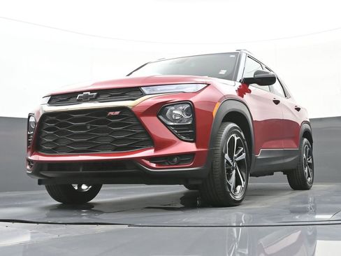 Used 2021 Chevrolet TrailBlazer RS w/ Sun and Liftgate Package image 45