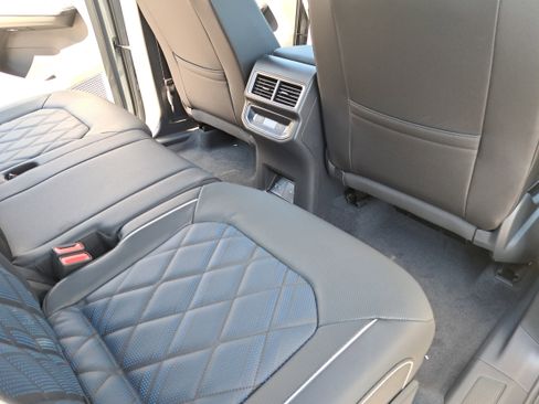 New 2026 Volkswagen Atlas Cross Sport SEL Premium R-Line image 11