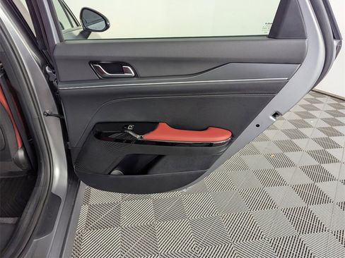 Used 2025 Kia K5 GT-Line w/ GT-Line Premium Package image 32