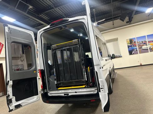 Used 2020 Ford Transit 250 148 High Roof Extended RWD image 22