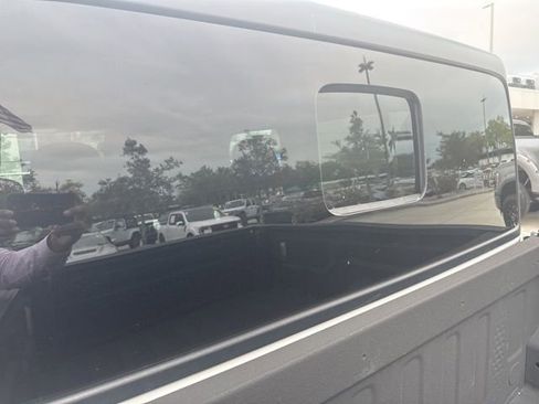 Used 2023 Jeep Gladiator Sport image 19