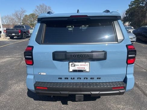 New 2026 Toyota 4Runner SR5 image 4