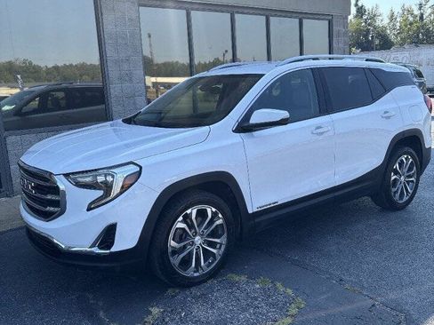 Used 2018 GMC Terrain SLT w/ Preferred Package FWD image 2