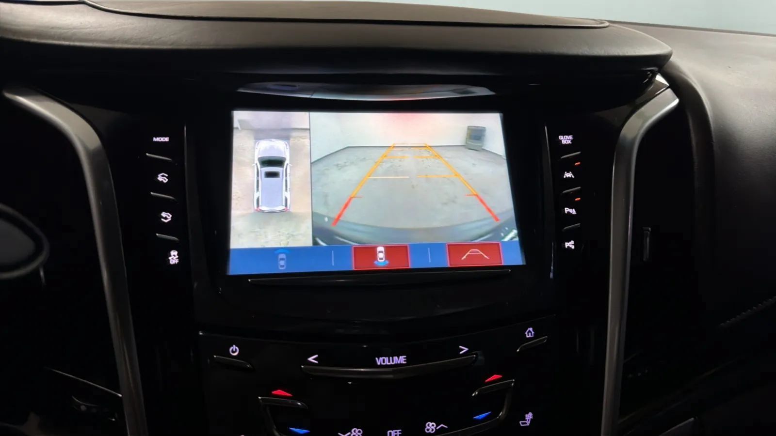 Used 2019 Cadillac Escalade Platinum RWD image 14