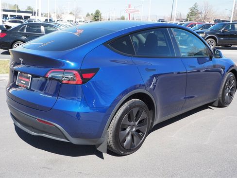 Used 2025 Tesla Model Y Long Range image 7