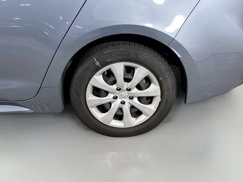 Used 2022 Toyota Corolla LE FWD image 32
